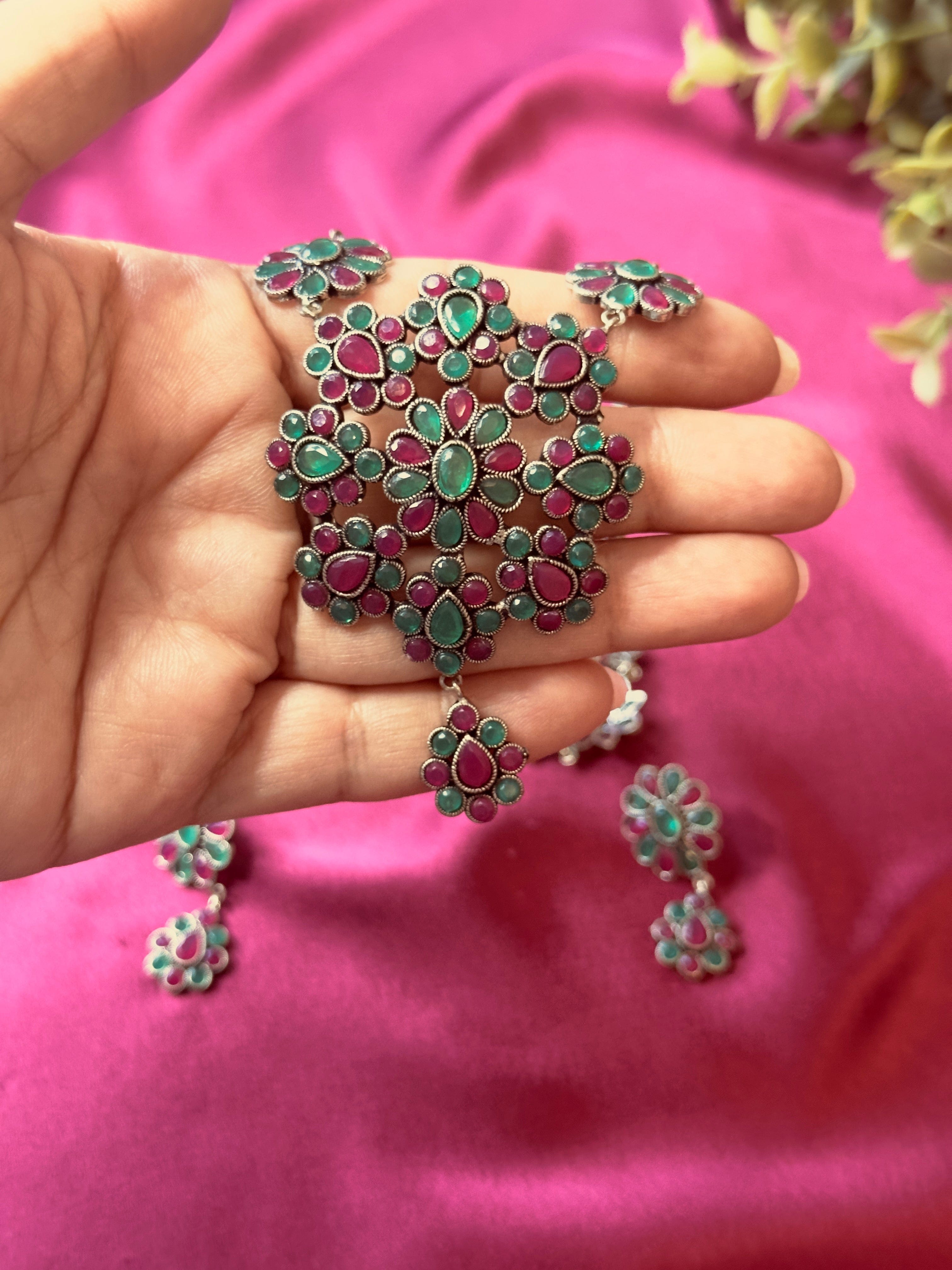The Kaftan Company Jewelry Green and Maroon German Silver Necklace Set