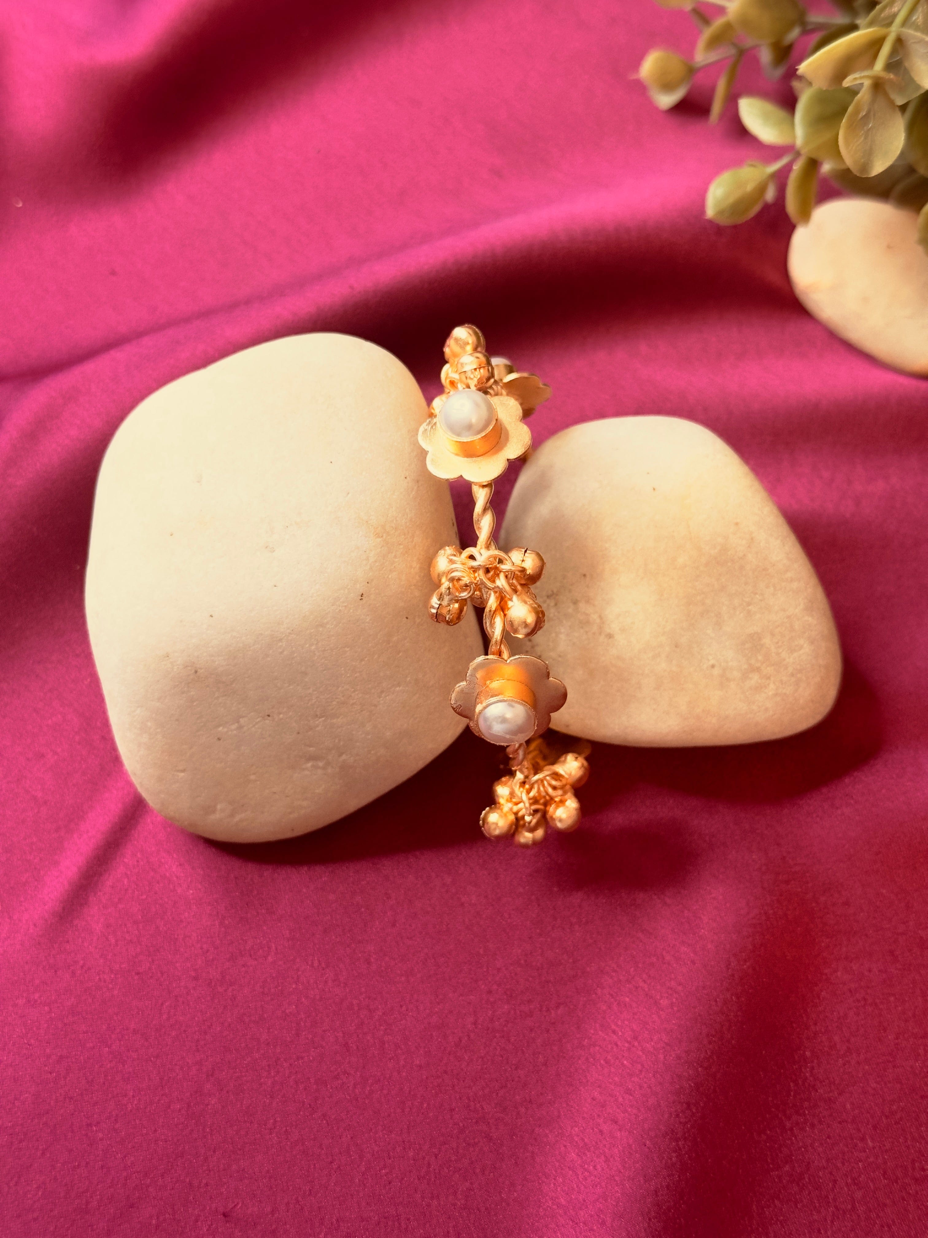 The Kaftan Company Jewelry Twisted Floral Pearl Bracelet