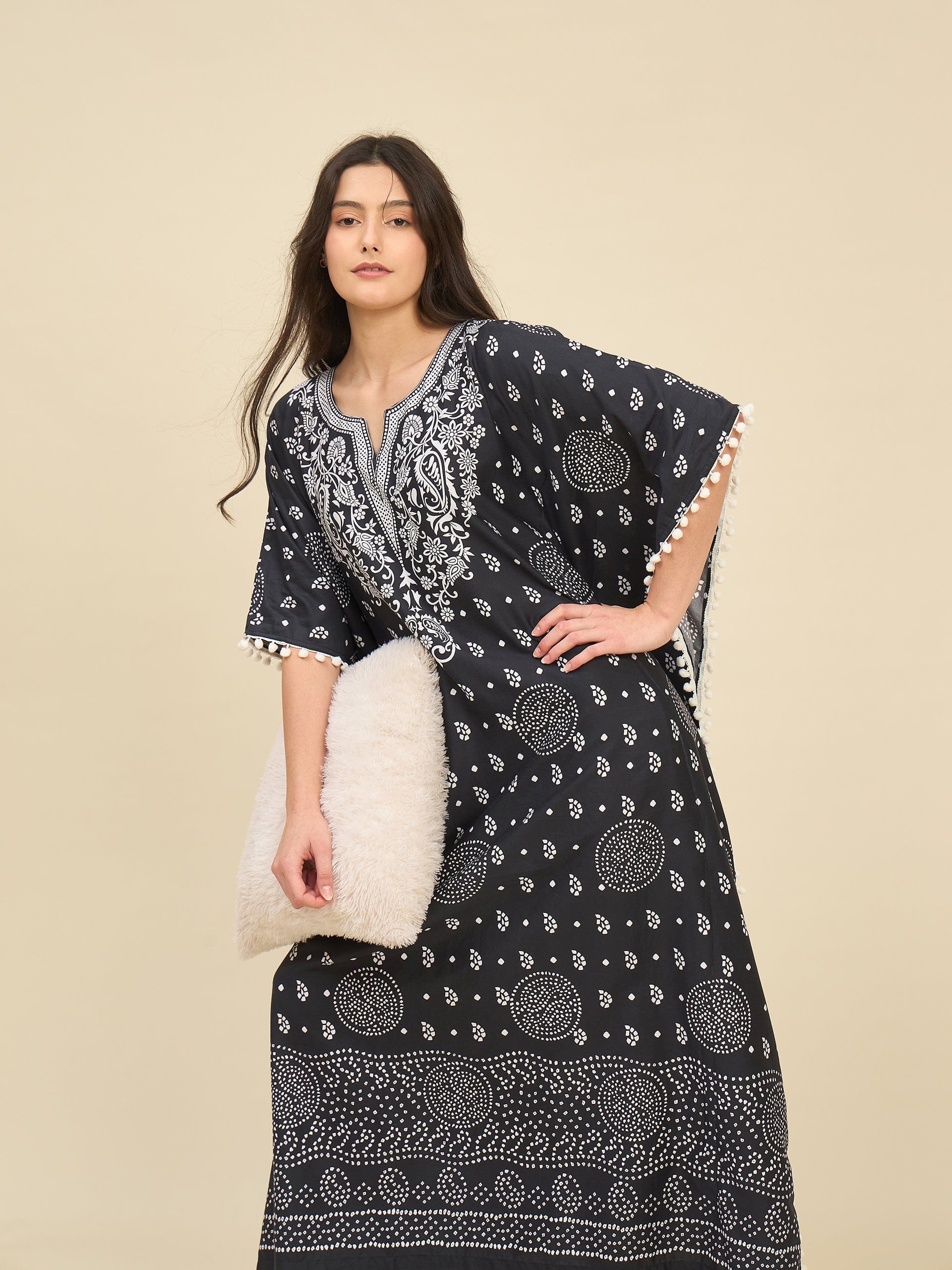 The Kaftan Company Kaftan Black & White Ethnic Printed Kaftan