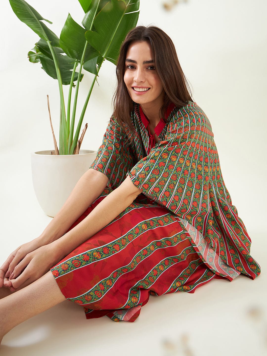 The Kaftan Company Kaftan Red and Blue Floral Strokes Kaftan