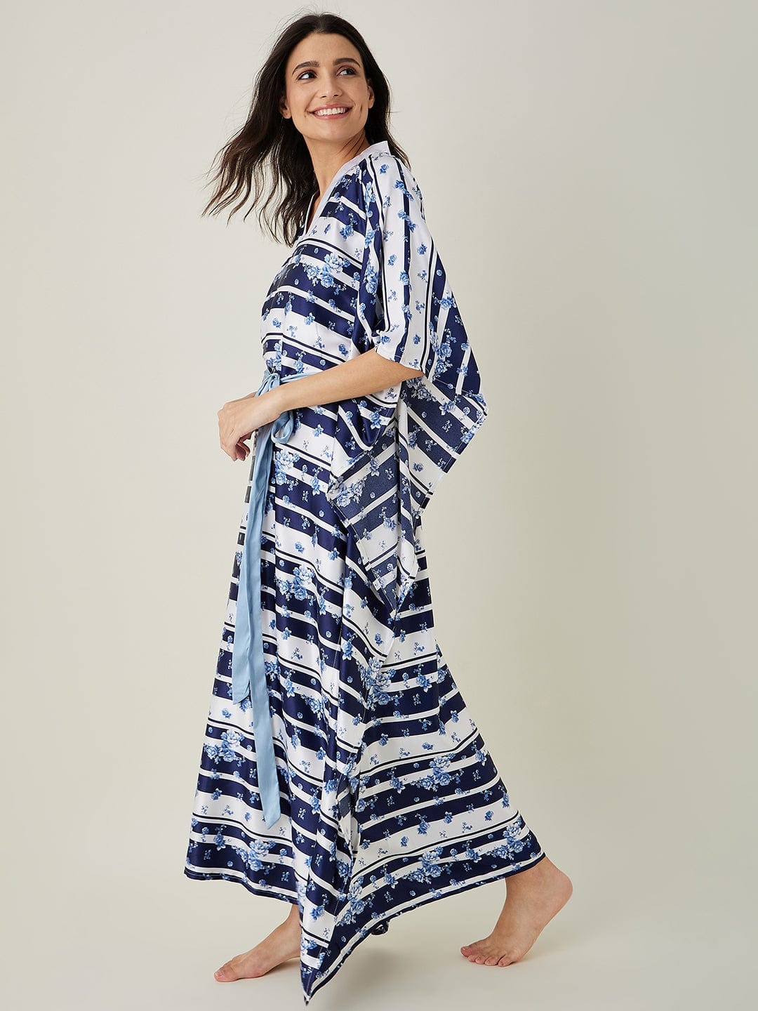 The Kaftan Company Kaftan White and Blue Ditsy Floral Loungewear Kaftan