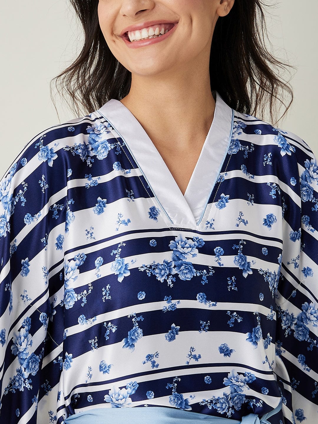The Kaftan Company Kaftan White and Blue Ditsy Floral Loungewear Kaftan