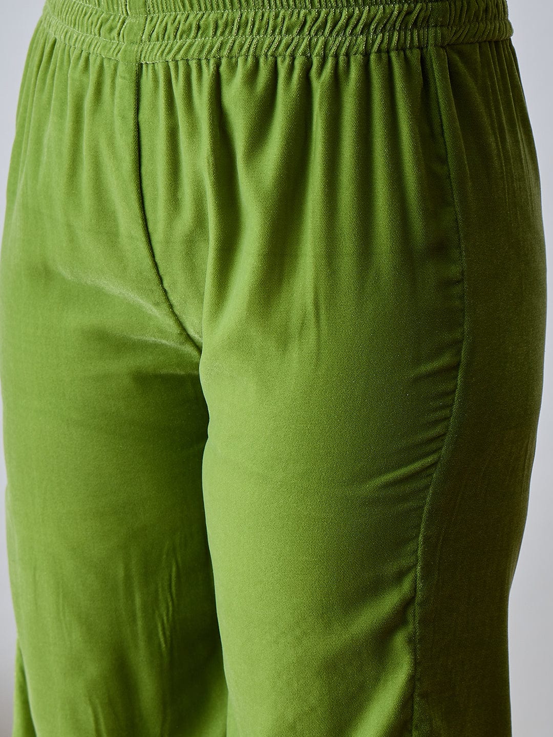 The Kaftan Company Lounge Set Olive Green Velvet Minimalistic Lounge Set