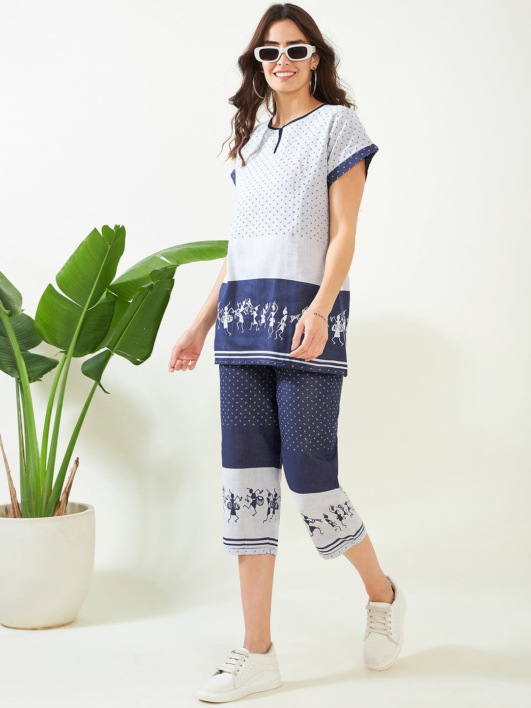 The Kaftan Company Pyjama Set Navy Warli Jacquard Handloom Weave Cotton Capri Nightsuit