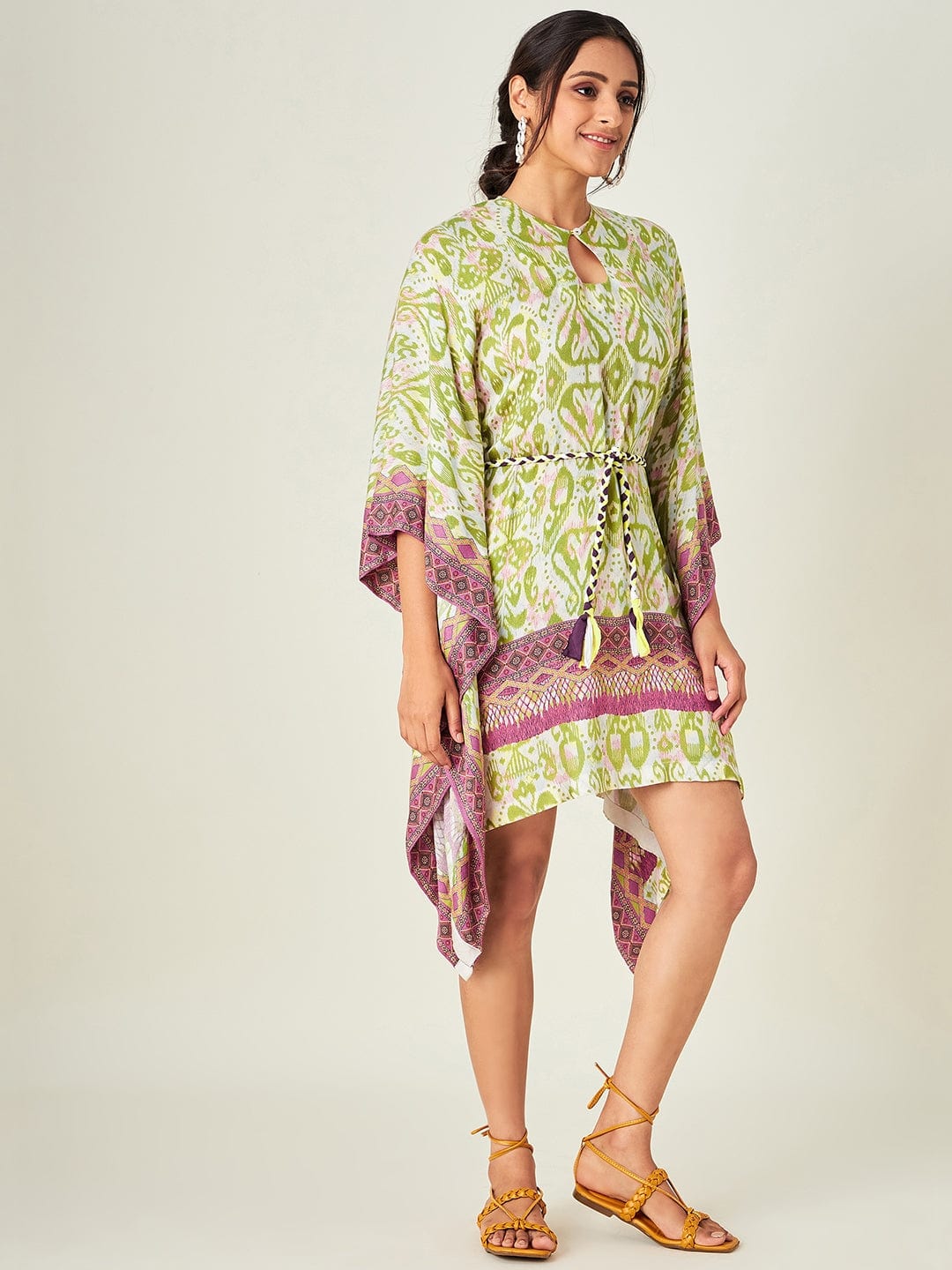 The Kaftan Company Kaftan White Ikkat Print Resort Kaftan