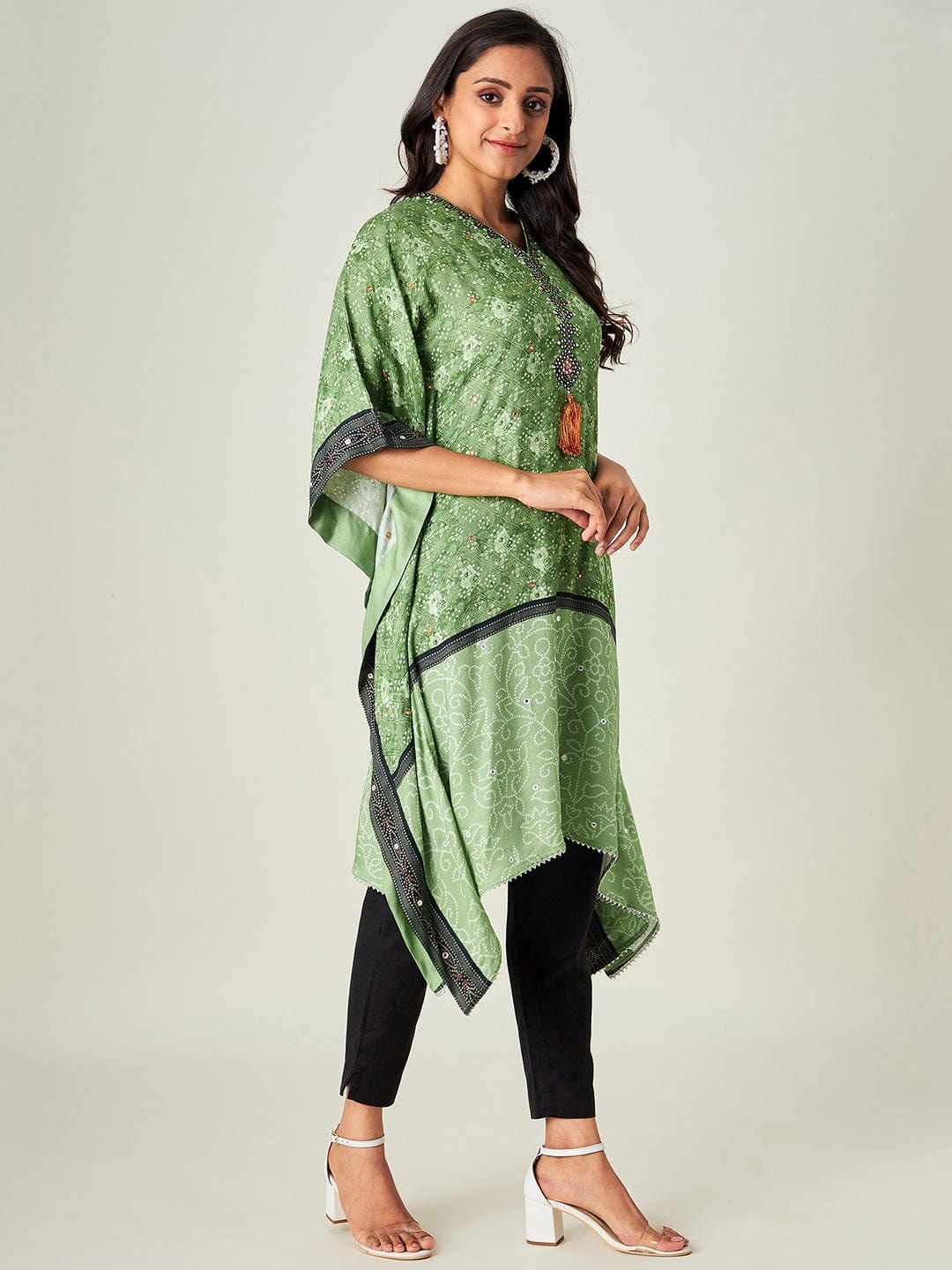 The Kaftan Company Kurta Green and Black Paneled Bandhani Kurta