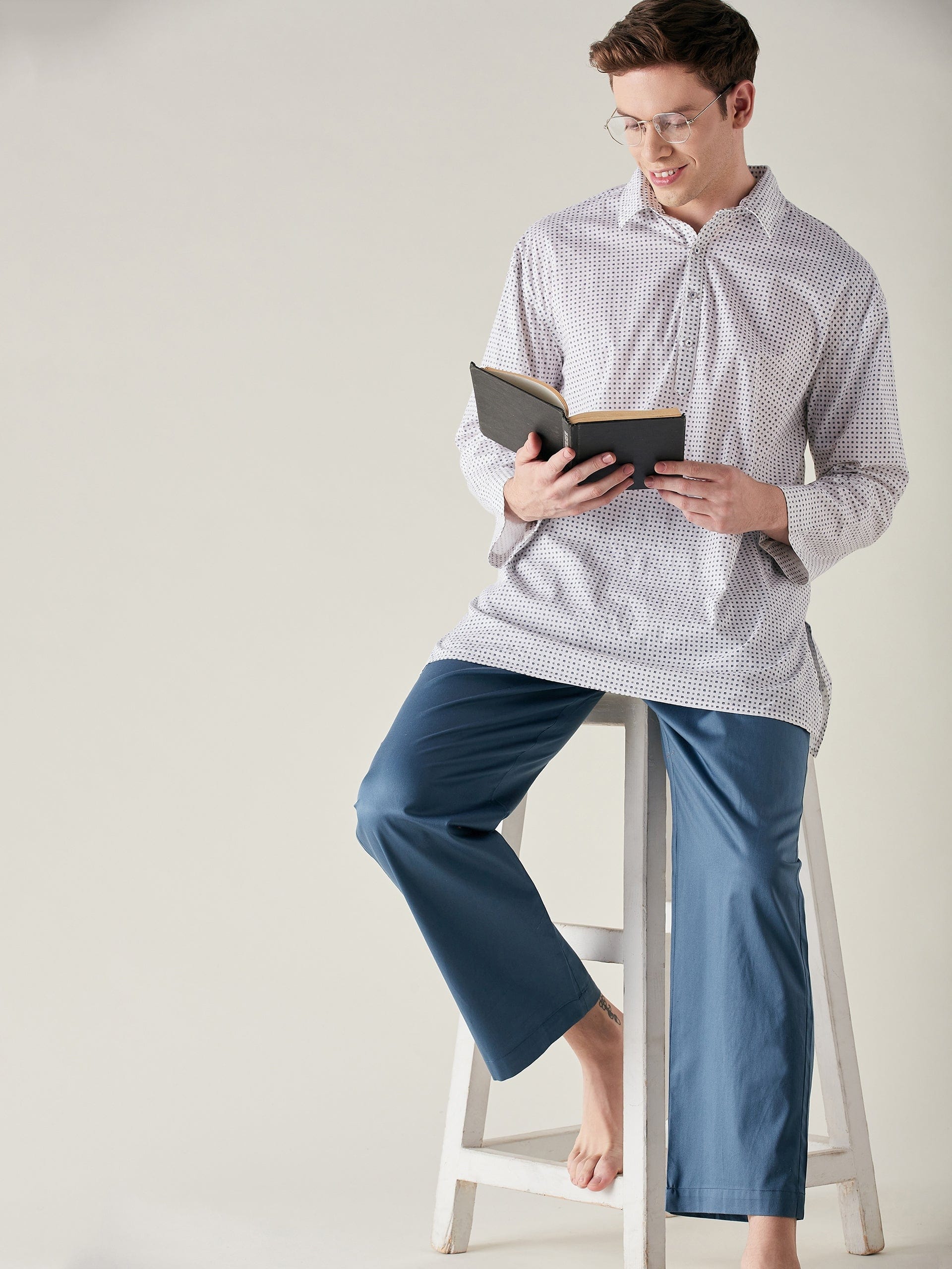 The Kaftan Company Pyjama Set Mens White and Blue Cotton Supersoft Luxury Lounge Set