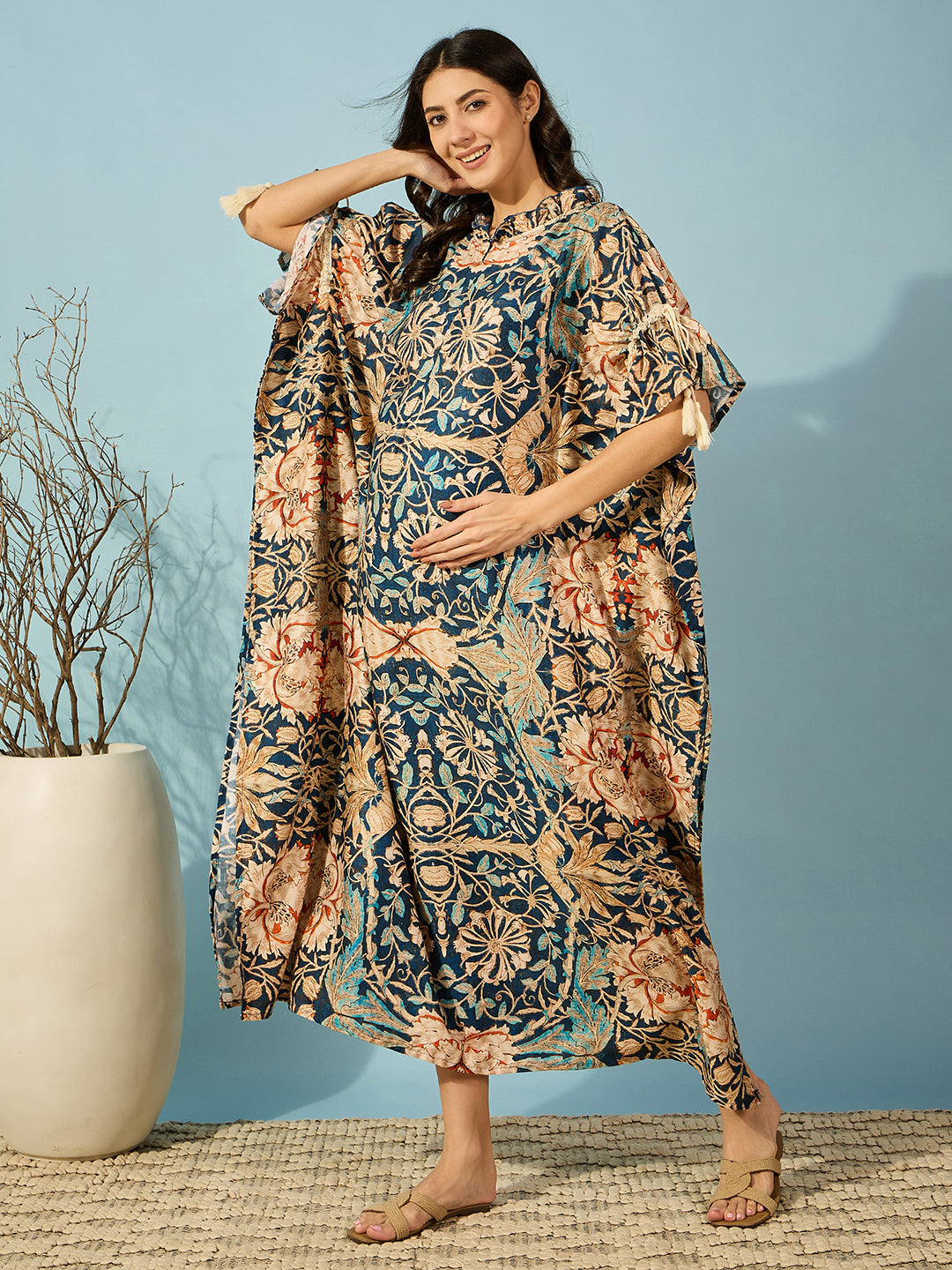 Women's Vintage Floral Ruffle Neck Maternity and Feeding Kaftan - Stylish Comfort for Moms-to-Be.
