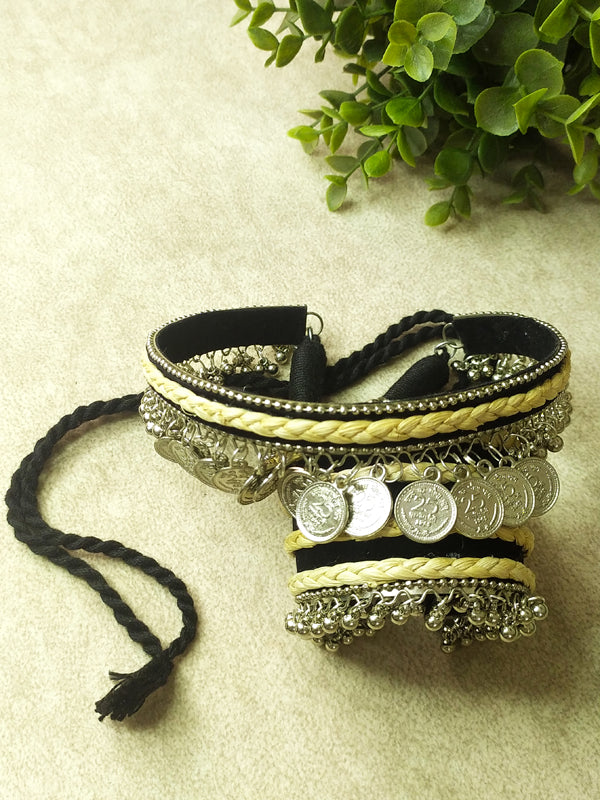 Eye-catching handmade jute choker and hand cuff set featuring a combination of textures and metallic accents for a trendy look
