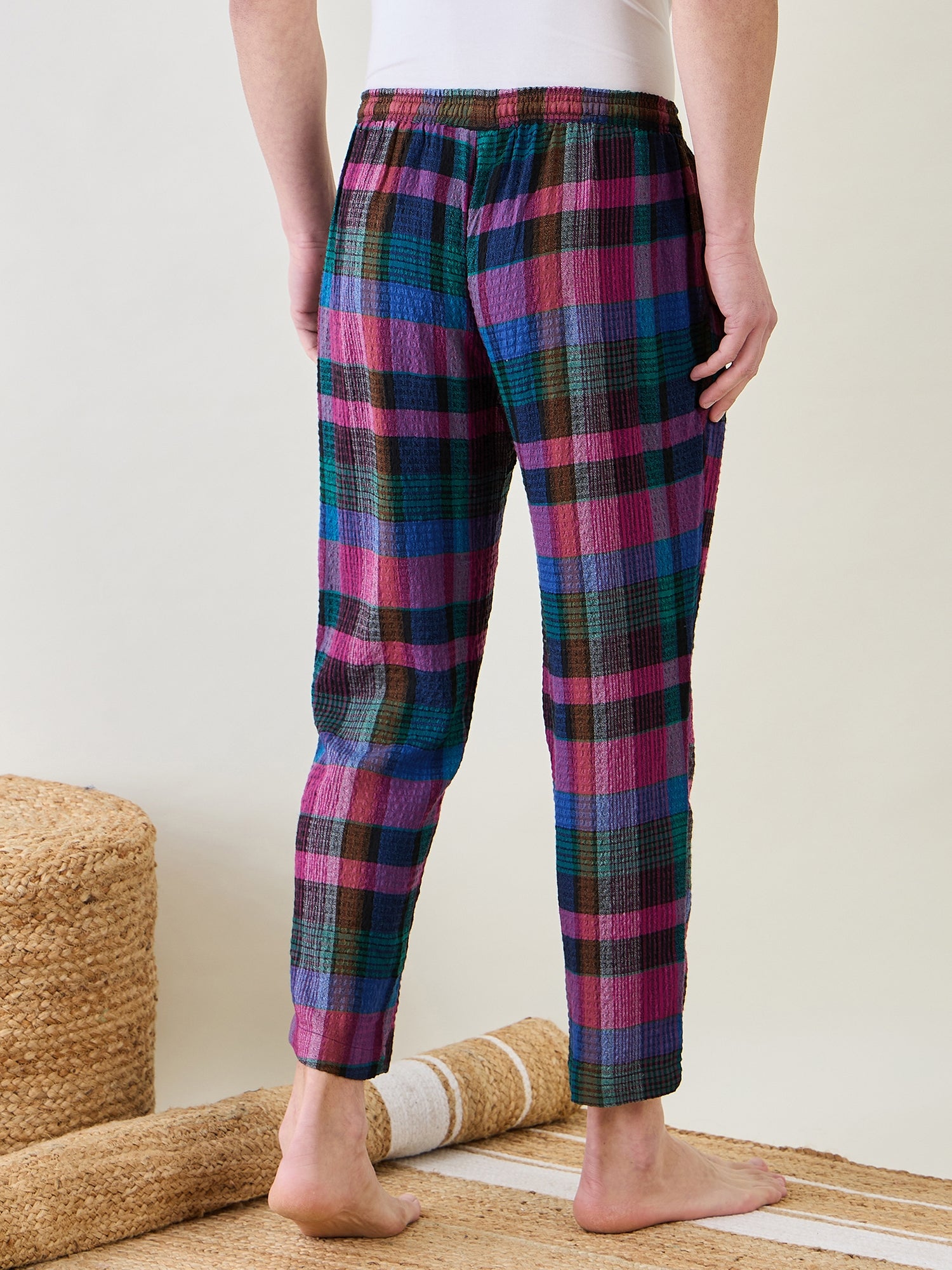 Relax in style with multi-color narrow fit lounge pants â‚¬€œ Soft, breathable cotton!
