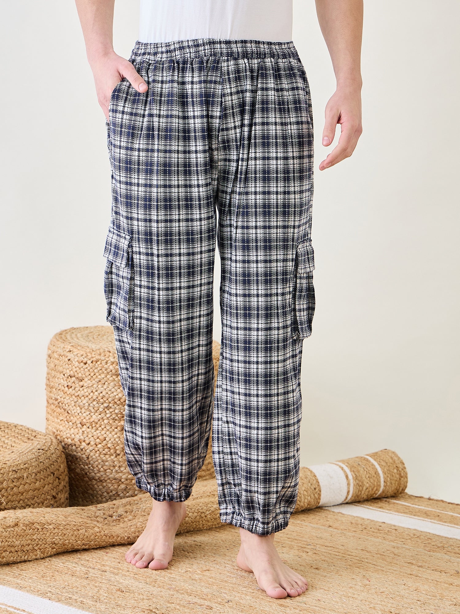 Men's black checks lounge pants