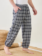 Men's cotton lounge pants in black checks