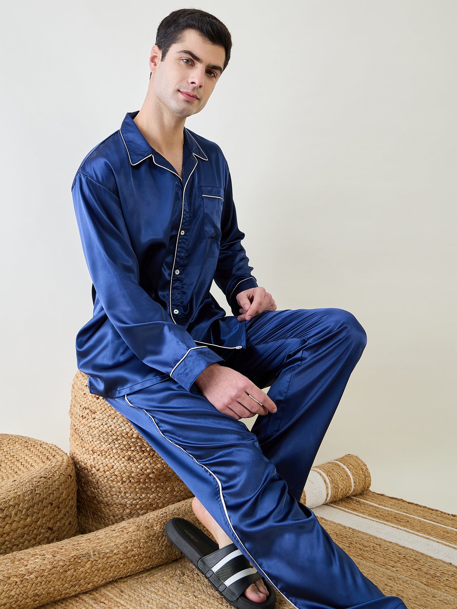 Regular-fit men's blue satin nightsuit, machine washable