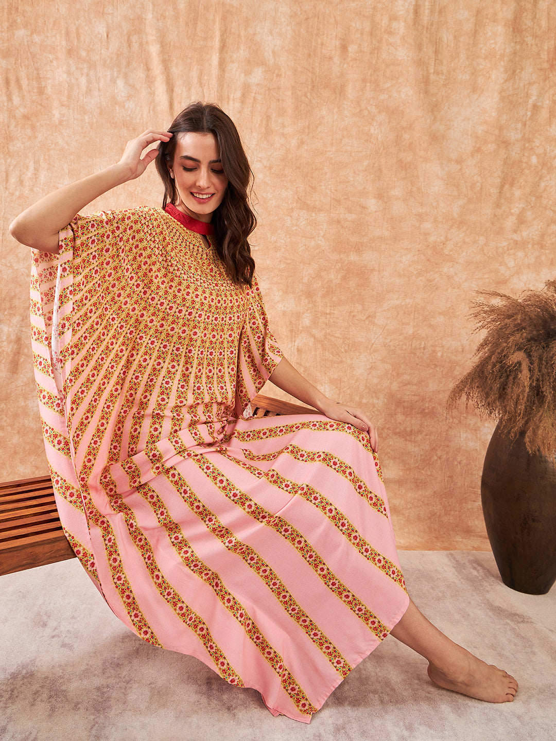 Women Pink And Red Floral Strokes Round Neck Kaftan Dress