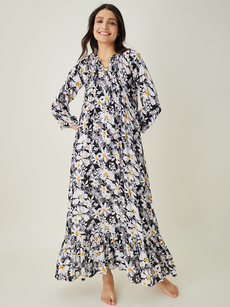 Black and White Floral Printed Nightdress
