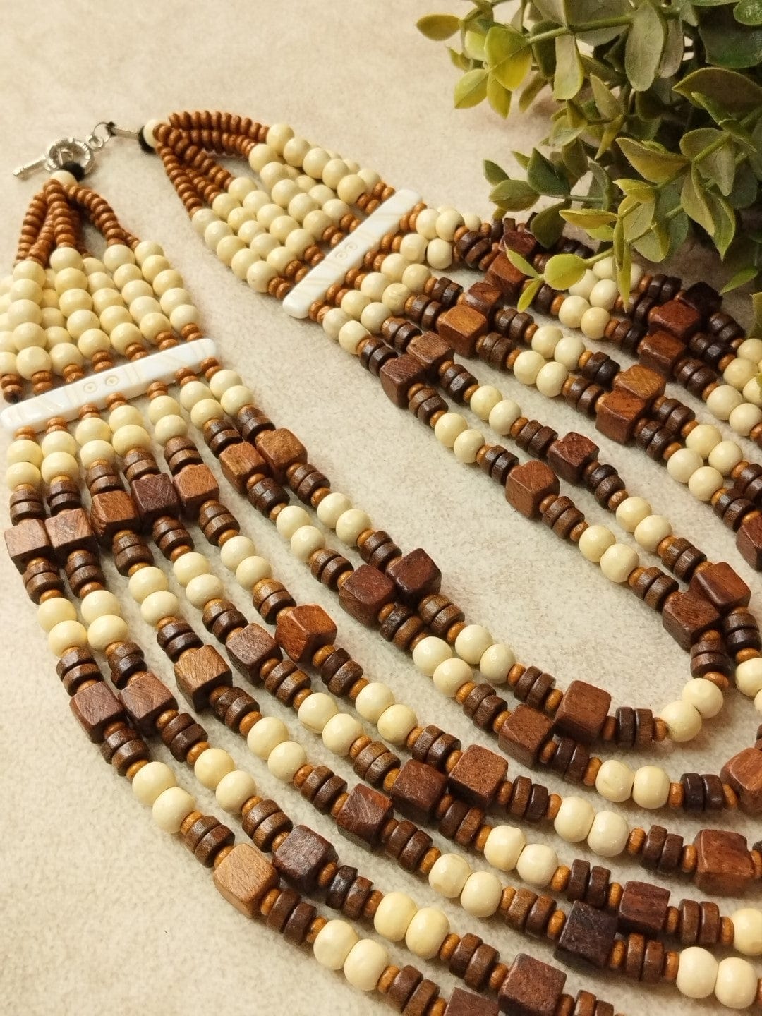 The Kaftan Company Jewelry Regular Two-Tone Wooden Beads Natural Contrast Necklace