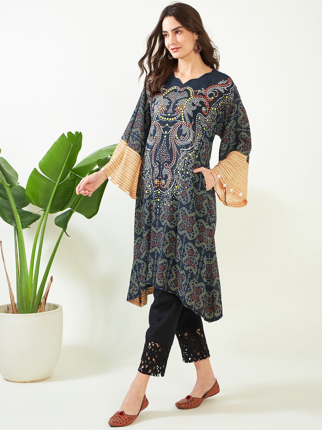 The Kaftan Company Kurta Black Dotted Bandhini Kurta