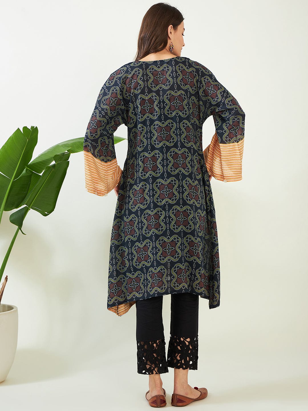 The Kaftan Company Kurta Black Dotted Bandhini Kurta