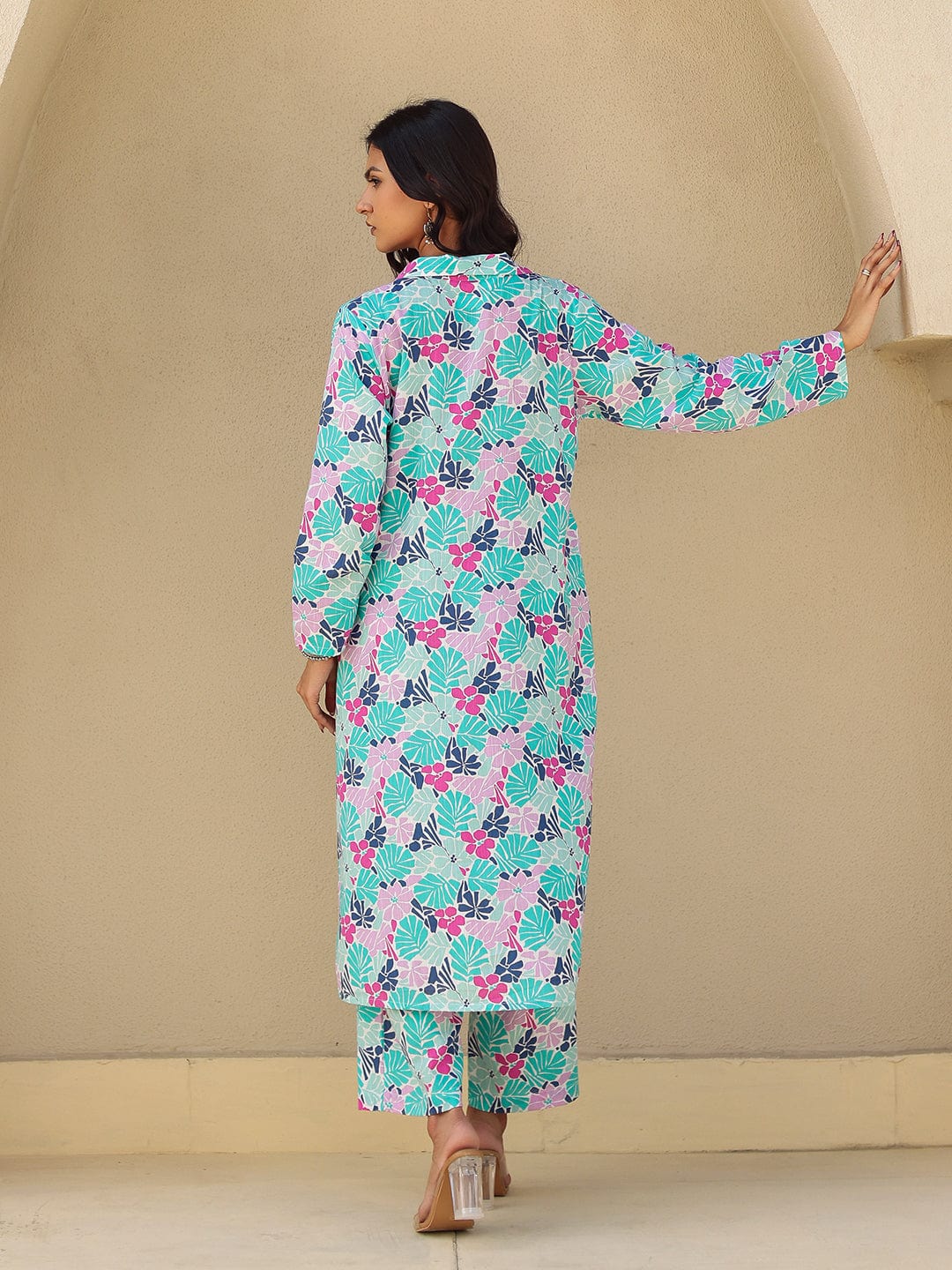 The Kaftan Company Kurta Blue and Pink Tropical Print Cotton Kurta Set