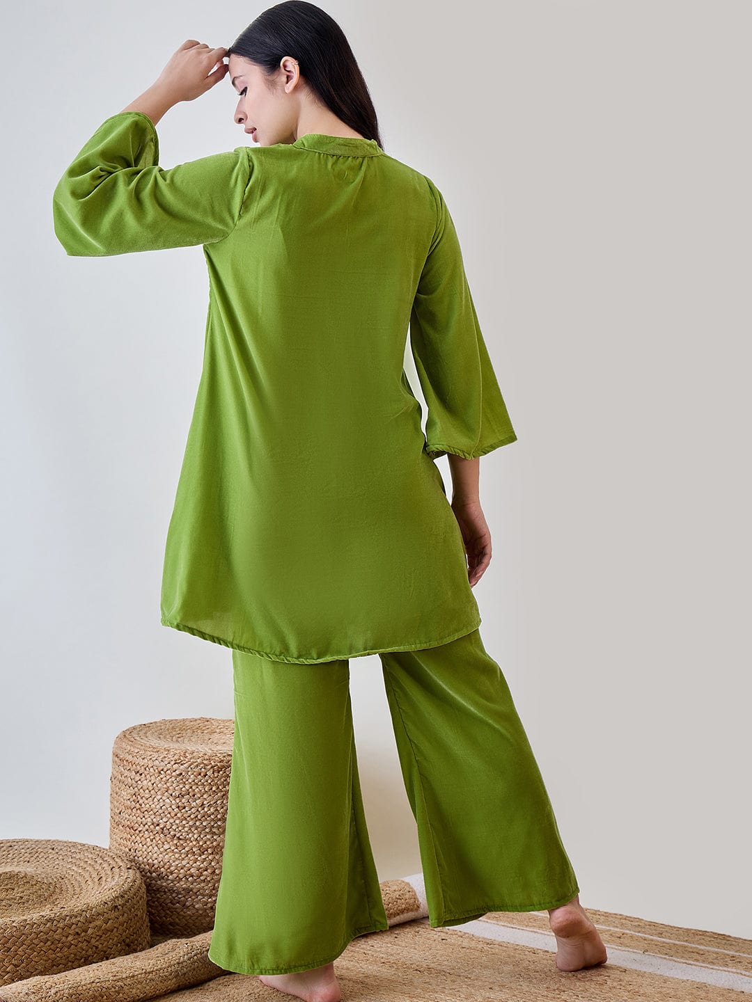 The Kaftan Company Lounge Set Olive Green Velvet Minimalistic Lounge Set
