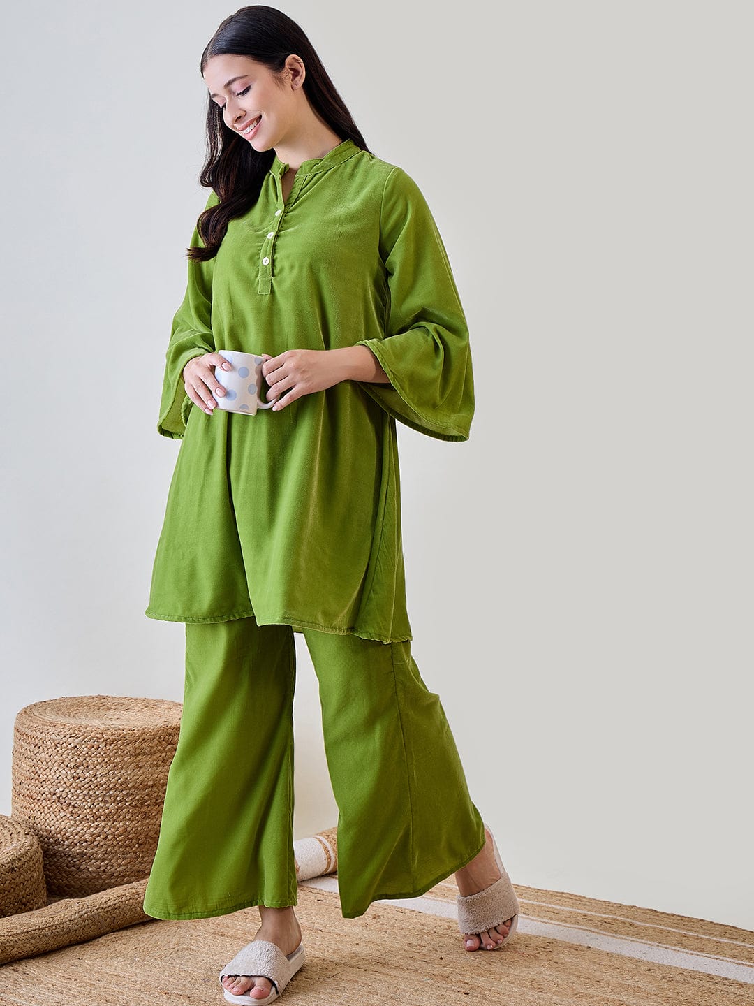 The Kaftan Company Lounge Set Olive Green Velvet Minimalistic Lounge Set