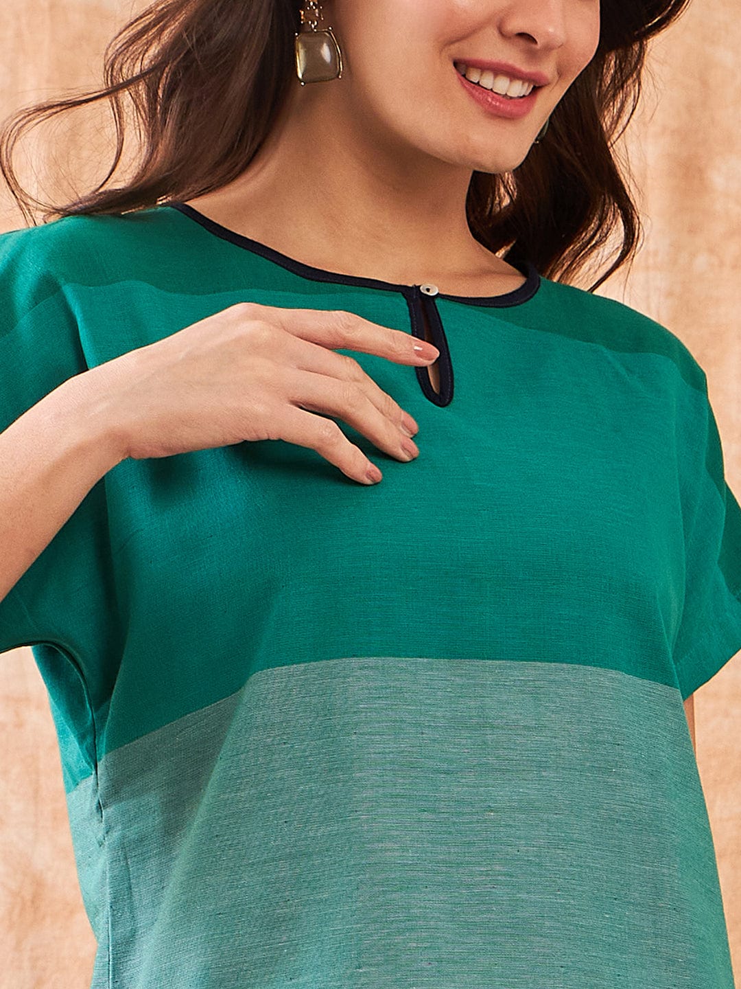 The Kaftan Company Pyjama Set Green Colorblock Handloom Cotton Capri Nightsuit