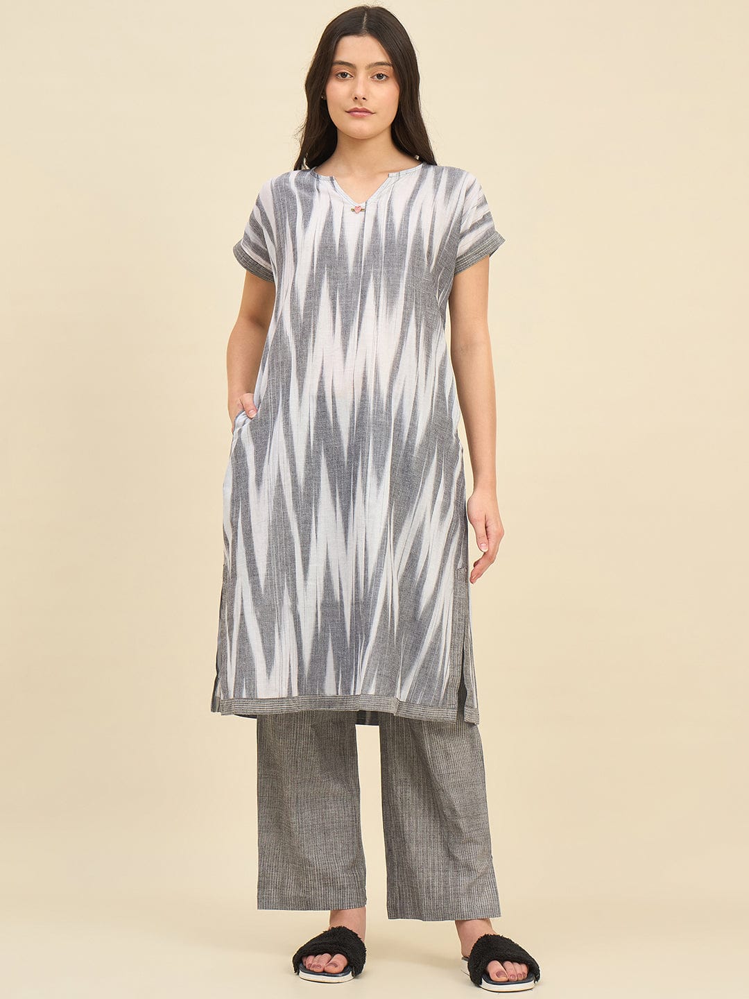 The Kaftan Company Pyjama Set Grey Handloom Ikat Cotton Co-ord Set for Women – Relaxed Fit Kurta & Pyjama Set