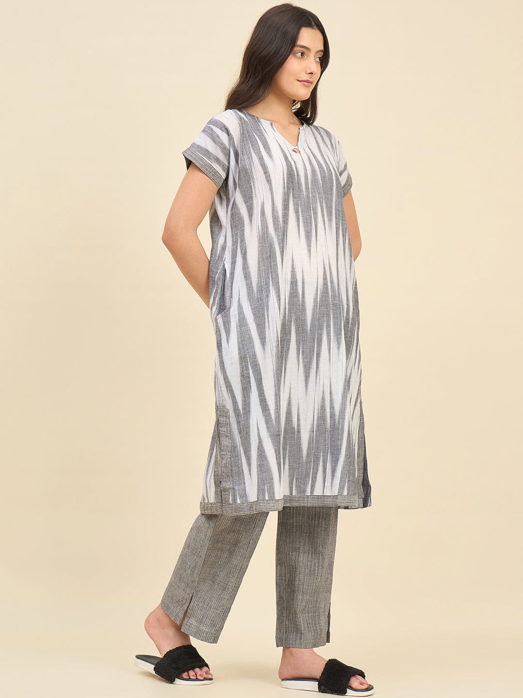 The Kaftan Company Pyjama Set Grey Handloom Ikat Cotton Co-ord Set for Women – Relaxed Fit Kurta & Pyjama Set