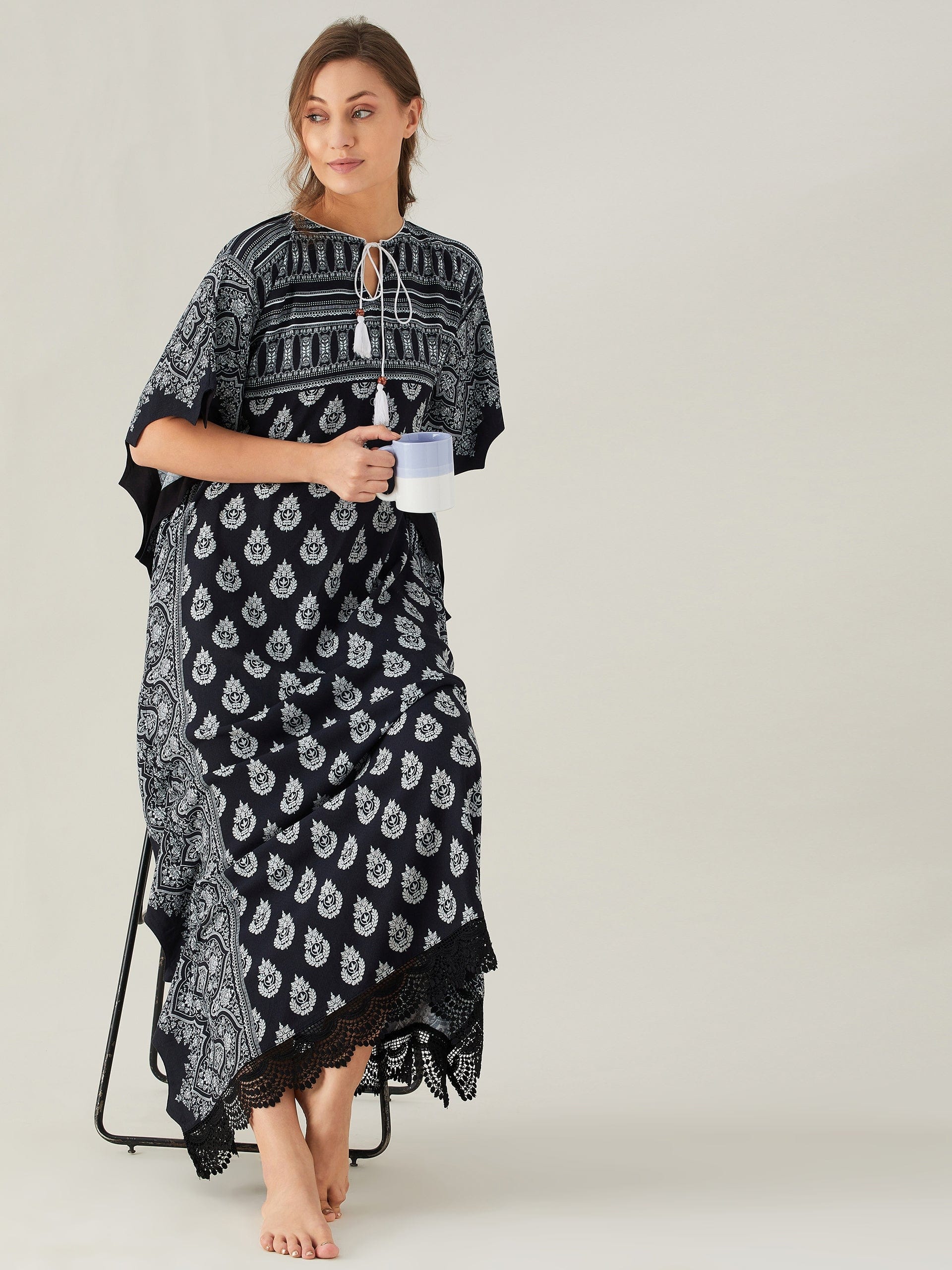 The Kaftan Company Kaftan Scalloped Edge Monochrome Patterned Maxi Kaftan