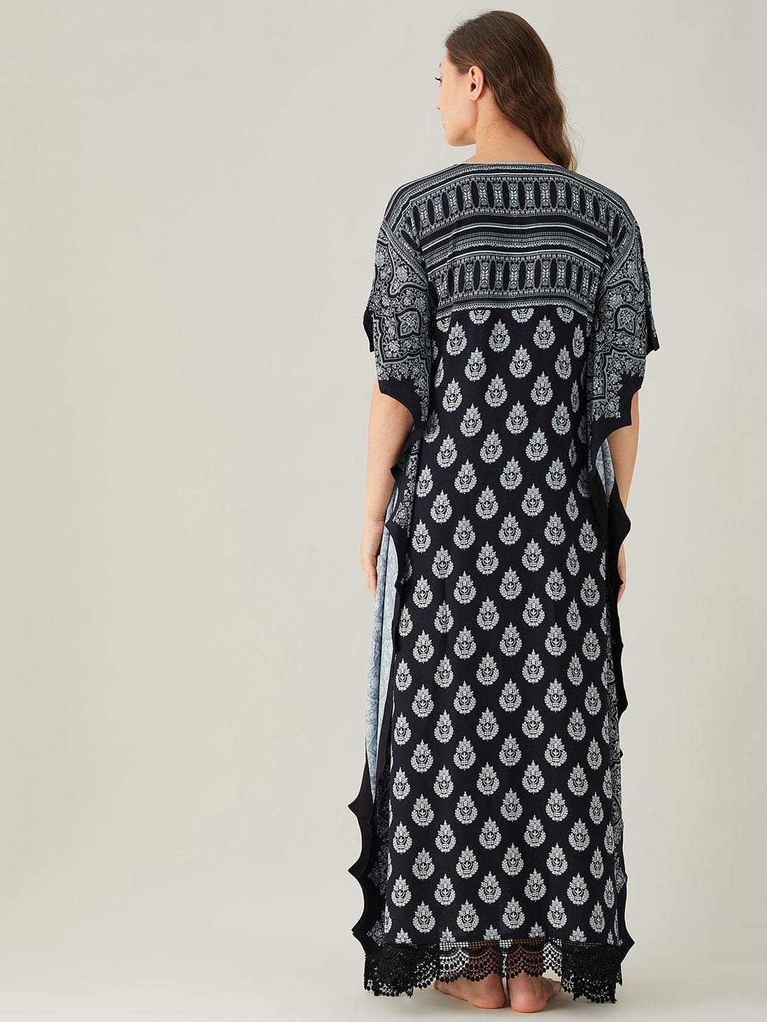 The Kaftan Company Kaftan Scalloped Edge Monochrome Patterned Maxi Kaftan