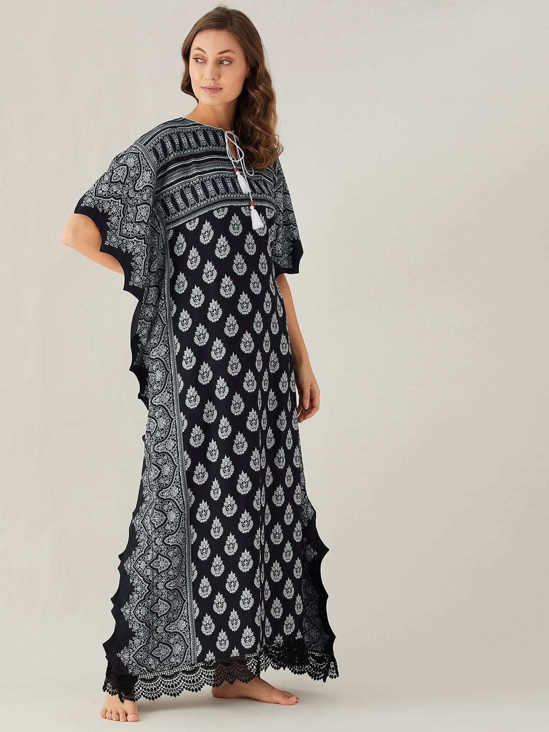 The Kaftan Company Kaftan Scalloped Edge Monochrome Patterned Maxi Kaftan