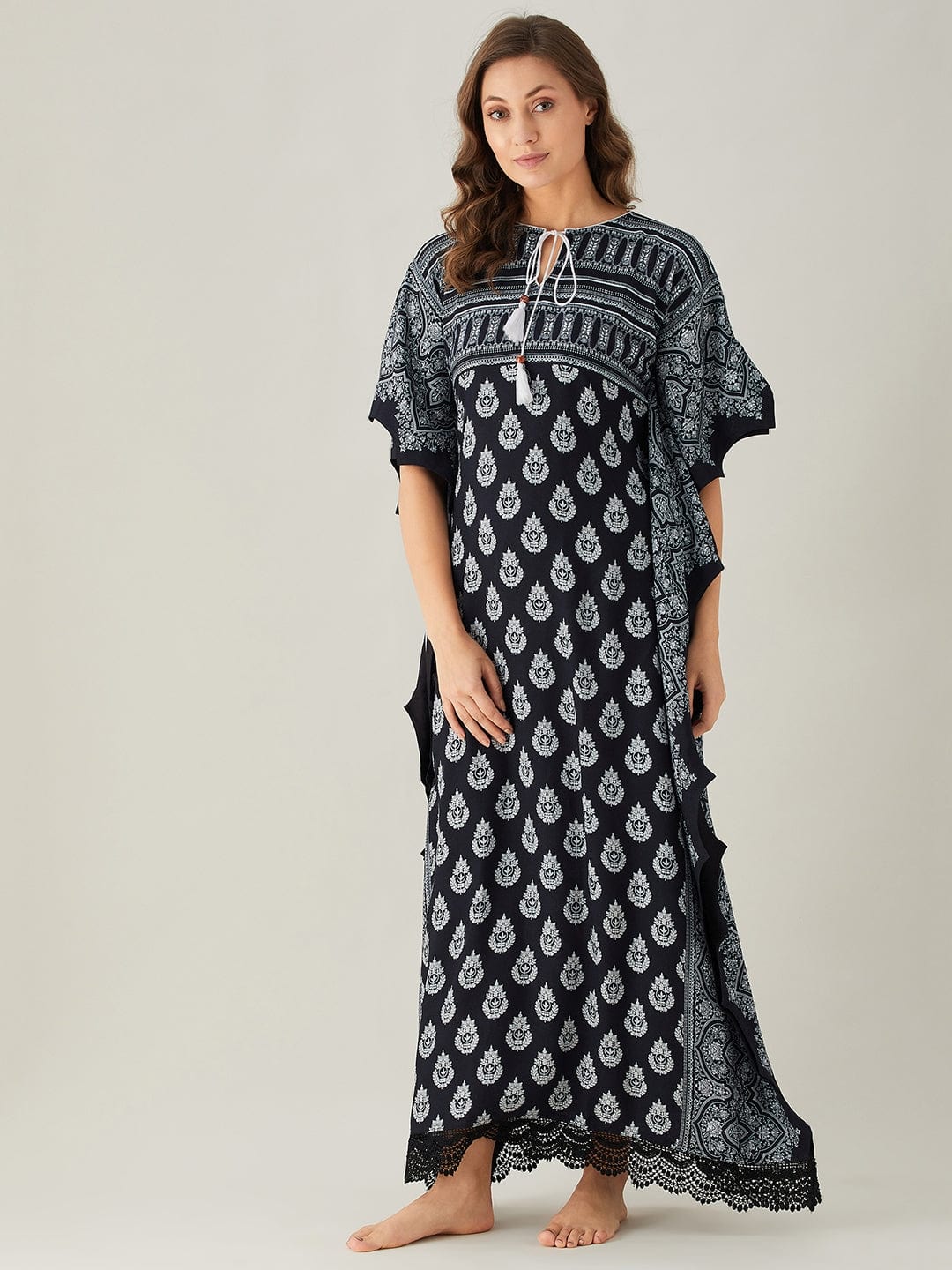 The Kaftan Company Kaftan Scalloped Edge Monochrome Patterned Maxi Kaftan